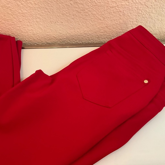 NWT Chicos red “So Slimming slim ankle skinny pants - Picture 4 of 13
